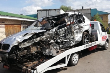 Разбитый автомобиль